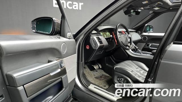 Land Rover Range Rover Sport 2세대 5.0 SVR, 2017 11