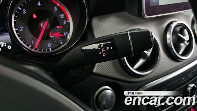 Mercedes-Benz GLA-класс X156 GLA200 d, 2016 9