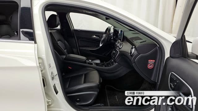 Mercedes-Benz GLA-класс X156 GLA200 d, 2016 11