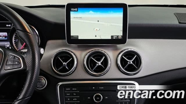 Mercedes-Benz GLA-класс X156 GLA200 d, 2016 14