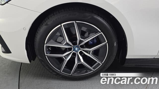 BMW i5 (G60) eDrive 40 M Sport, 2024 все фото