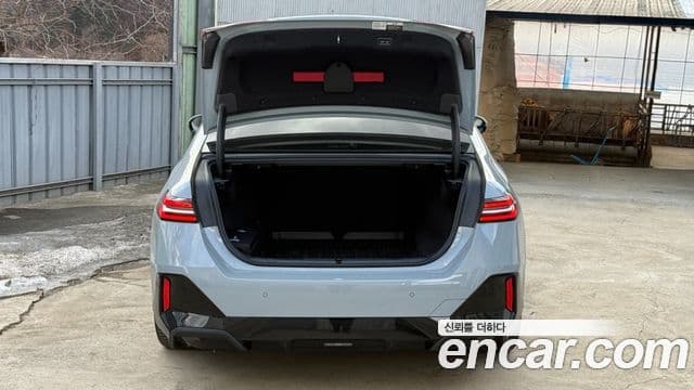 BMW 5시리즈 (G60) 530i xDrive M Sport, 2024 12