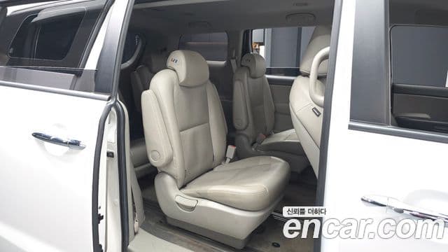 Kia All New Carnival Luxury, 2018 12