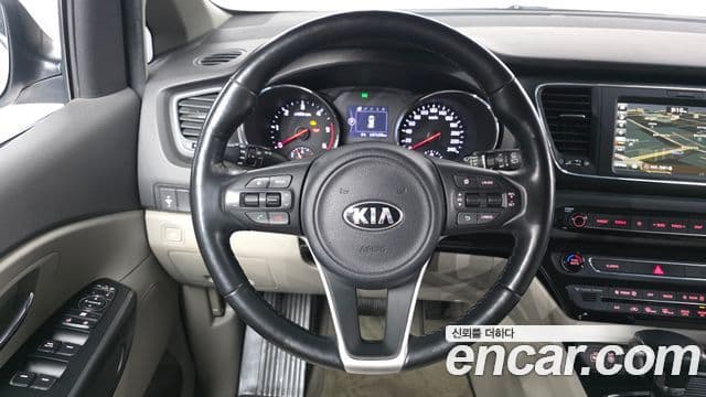Kia All New Carnival Luxury, 2018 13