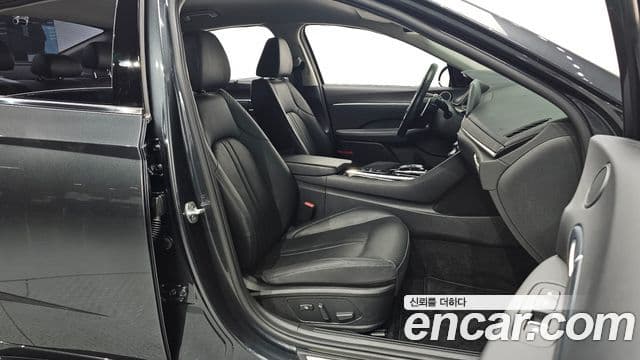 Hyundai Sonata (DN8) Premium Family, 2021 13