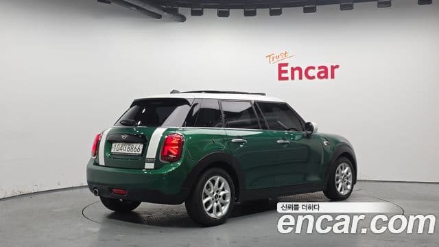 Mini Cooper 3세대, 2020 2