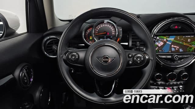 Mini Cooper 3세대, 2020 13