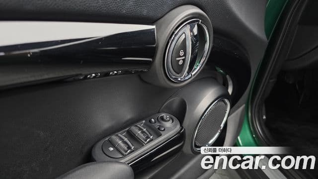 Mini Cooper 3세대, 2020 19