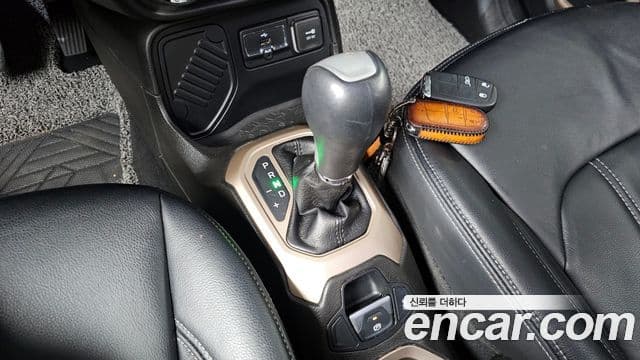 Jeep Renegade 2.4 Longitude, 2016 9