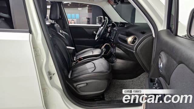 Jeep Renegade 2.4 Longitude, 2016 11