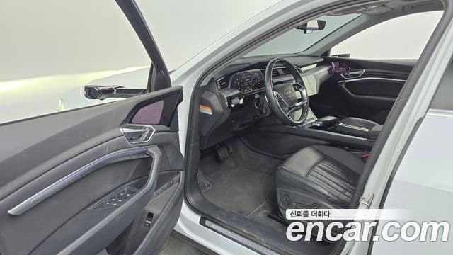 Audi e-Tron 50 Quattro Sportback, 2021 10