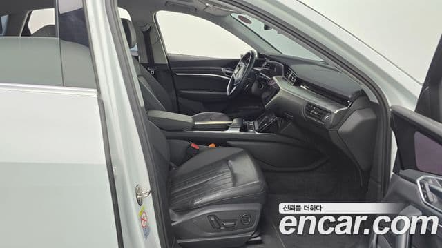 Audi e-Tron 50 Quattro Sportback, 2021 11