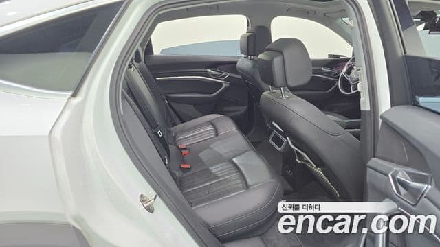 Audi e-Tron 50 Quattro Sportback, 2021 12