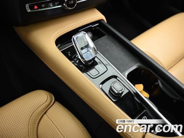 Volvo XC90 2세대 T8 Ultimate Bright гибрид, 2024 9