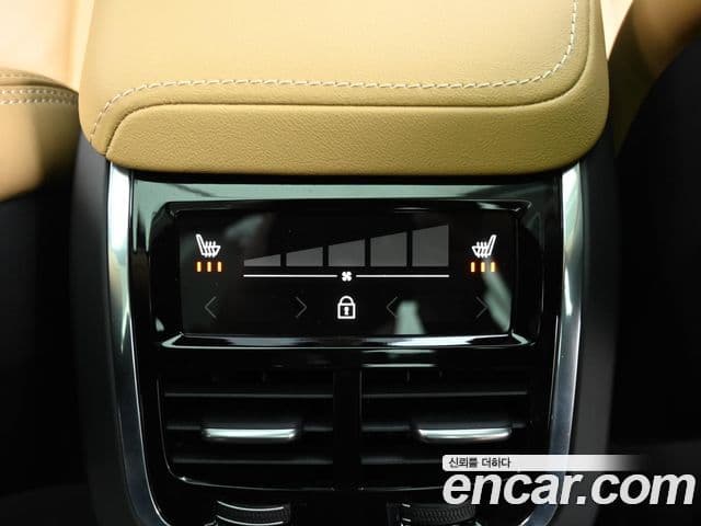 Volvo XC60 2세대 B5 Ultra Bright, 2025 16