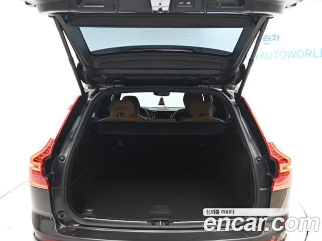 Volvo XC60 2세대 B5 Ultra Bright, 2025 20