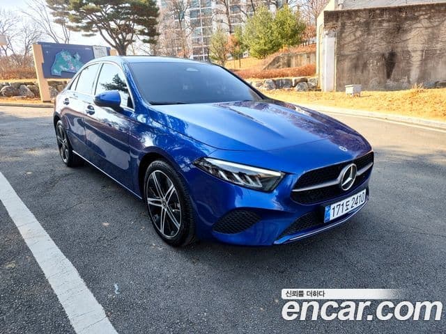 Mercedes-Benz A-класс W177 A220 седан, 2025 3