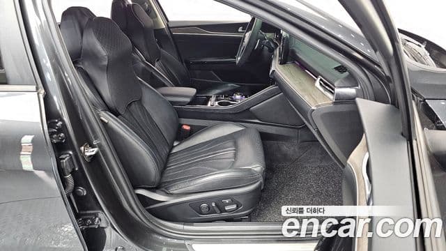 Kia K5 3세대 Signature, 2021 10
