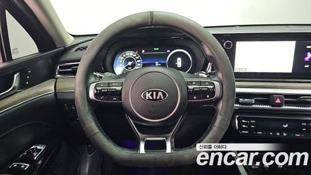 Kia K5 3세대 Signature, 2021 13