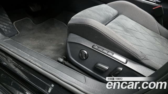 Volkswagen Гольф 8세대 Prestige, 2024 15