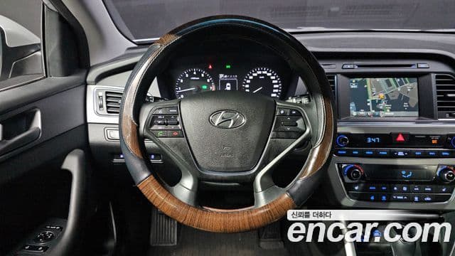 Hyundai LF Sonata Premium, 2016 13