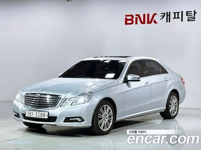 Mercedes-Benz E-класс W212 E300 Elegance, 2010 1