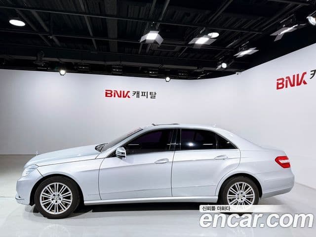 Mercedes-Benz E-класс W212 E300 Elegance, 2010 3