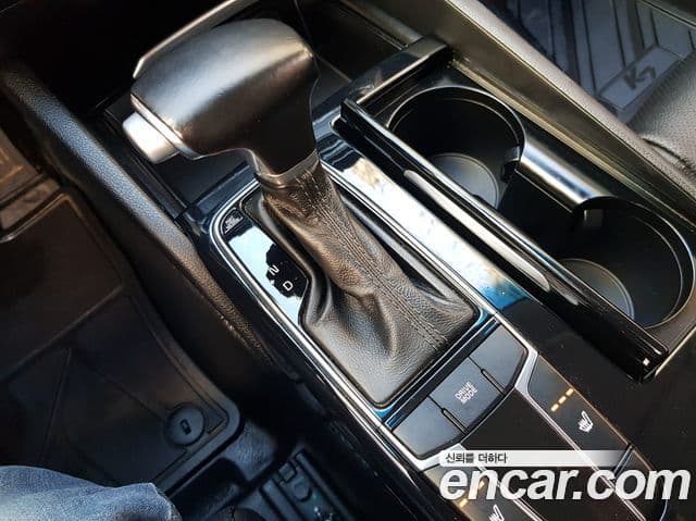 Kia All New K7 Deluxe, 2017 10