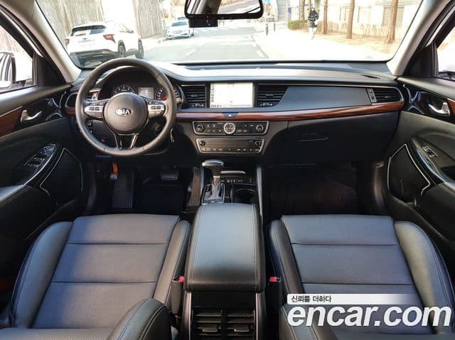 Kia All New K7 Deluxe, 2017 17