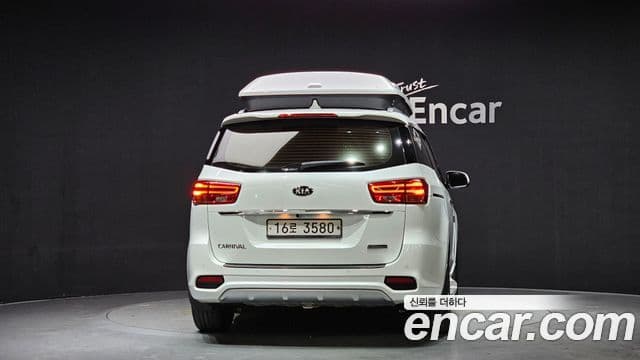 Kia The / новый New Carnival Prestige, 2019 4