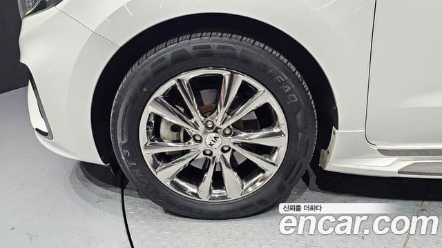 Kia The / новый New Carnival Prestige, 2019 все фото