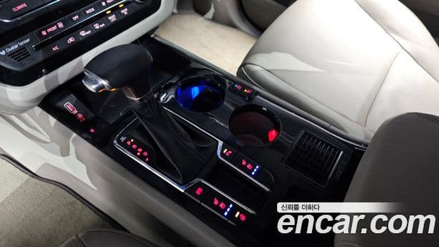 Kia The / новый New Carnival Prestige, 2019 9