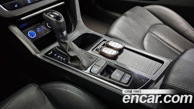 Hyundai LF Sonata Special, 2016 9