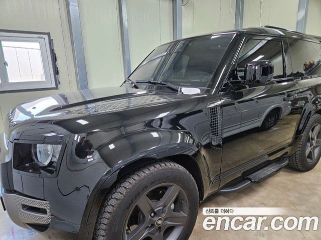 Land Rover Defender (L663) 90 D250 X-Dynamic SE, 2025 1