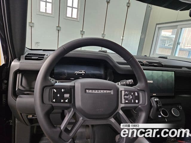 Land Rover Defender (L663) 90 D250 X-Dynamic SE, 2025 все фото