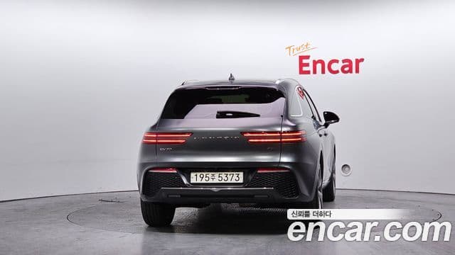 Genesis GV70, 2022 4