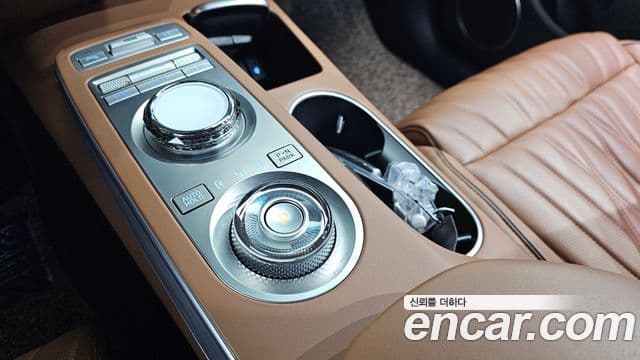 Genesis GV70, 2022 9