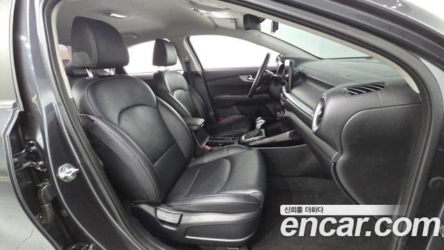 Kia The / новый New K3 2세대 Signature, 2022 11