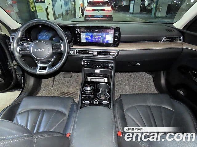 Kia K5 3세대 Signature, 2023 10