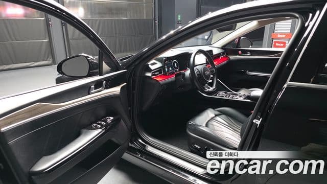 Kia K5 3세대 Signature, 2021 10