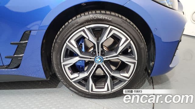 BMW i4 eDrive40 M Sport Pro, 2023 все фото
