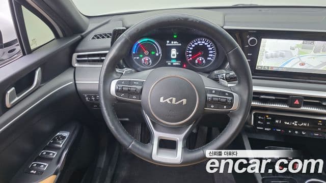 Kia K5 гибрид 3세대 Prestige, 2023 13