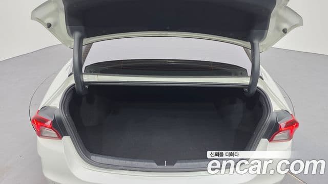 Kia K5 гибрид 3세대 Prestige, 2023 20