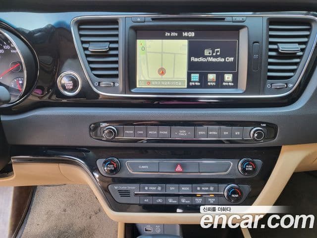 Kia All New Carnival Prestige, 2016 9