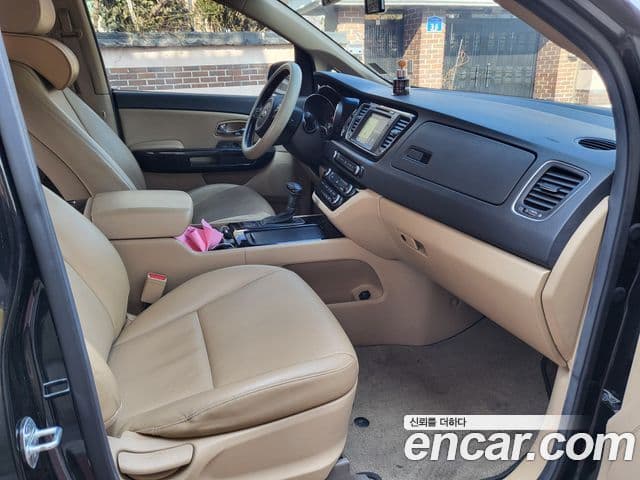 Kia All New Carnival Prestige, 2016 11