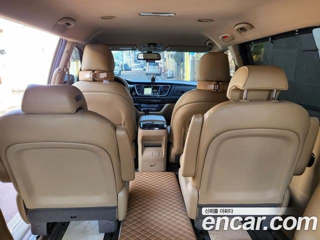 Kia All New Carnival Prestige, 2016 17