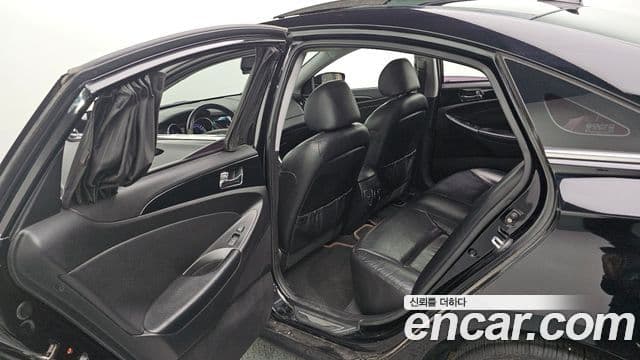 Hyundai YF Sonata люксовая версия, 2010 12