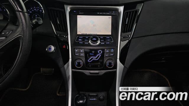 Hyundai YF Sonata люксовая версия, 2010 14