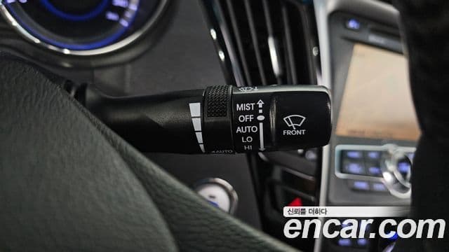 Hyundai YF Sonata люксовая версия, 2010 17