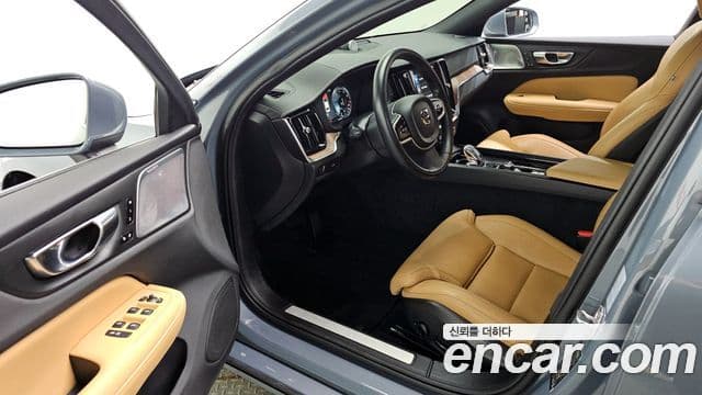Volvo S60 3세대 B5 Inscription, 2022 10